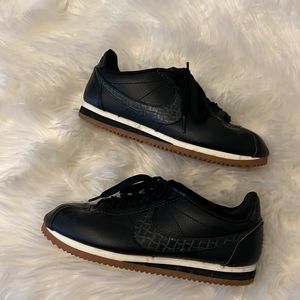 Best 25+ Deals for Nike Cortez Shoes 